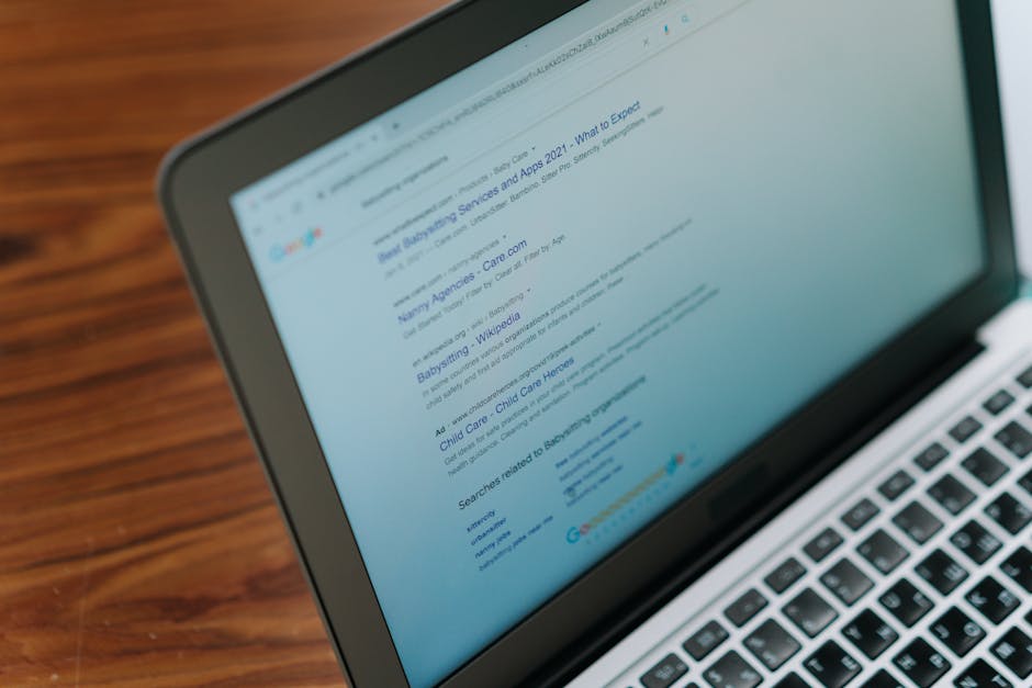 Search engine on a laptop